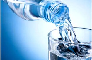 wie man mit Wasser Gewicht verliert